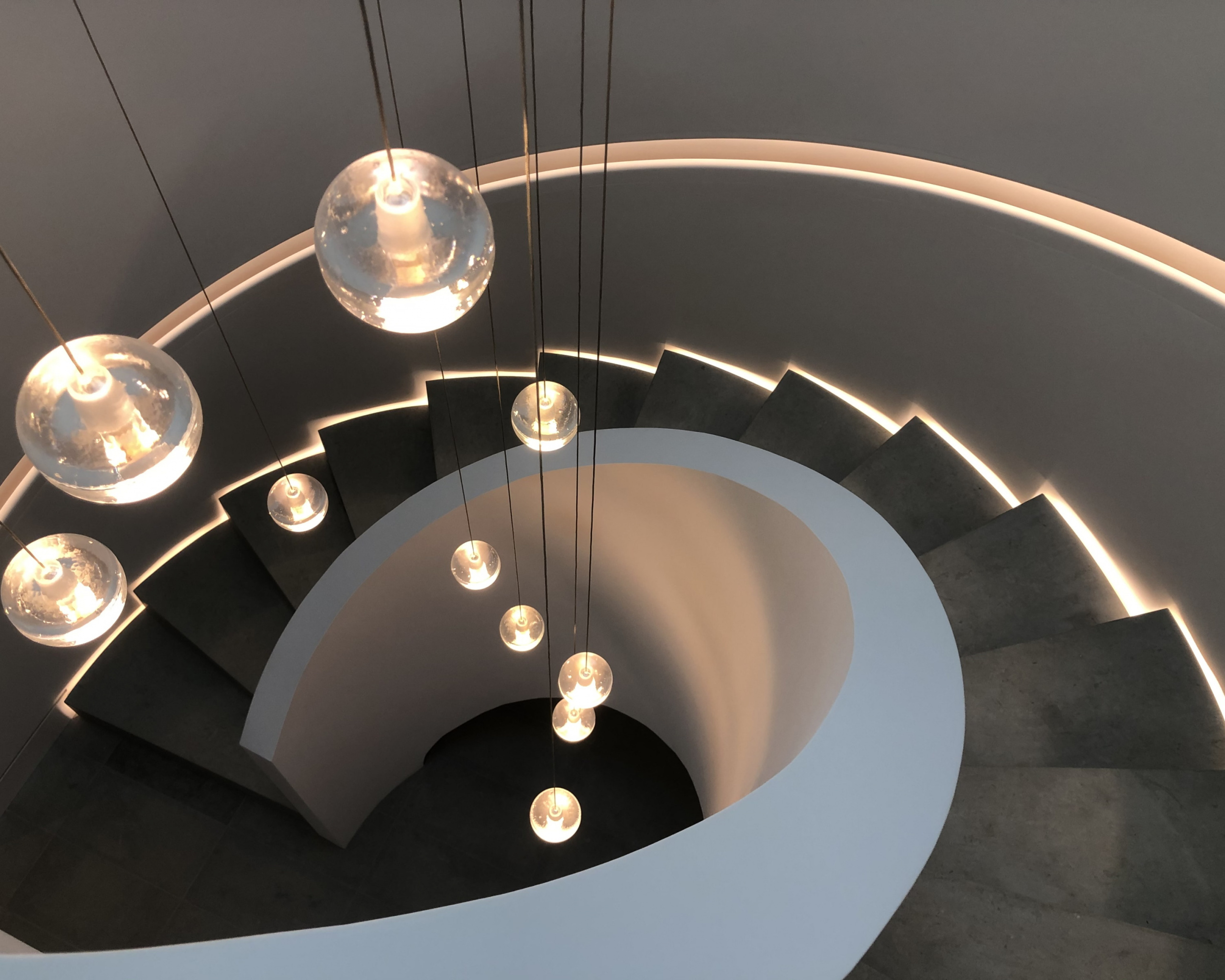 14 - Best Curved Stairway-Modern