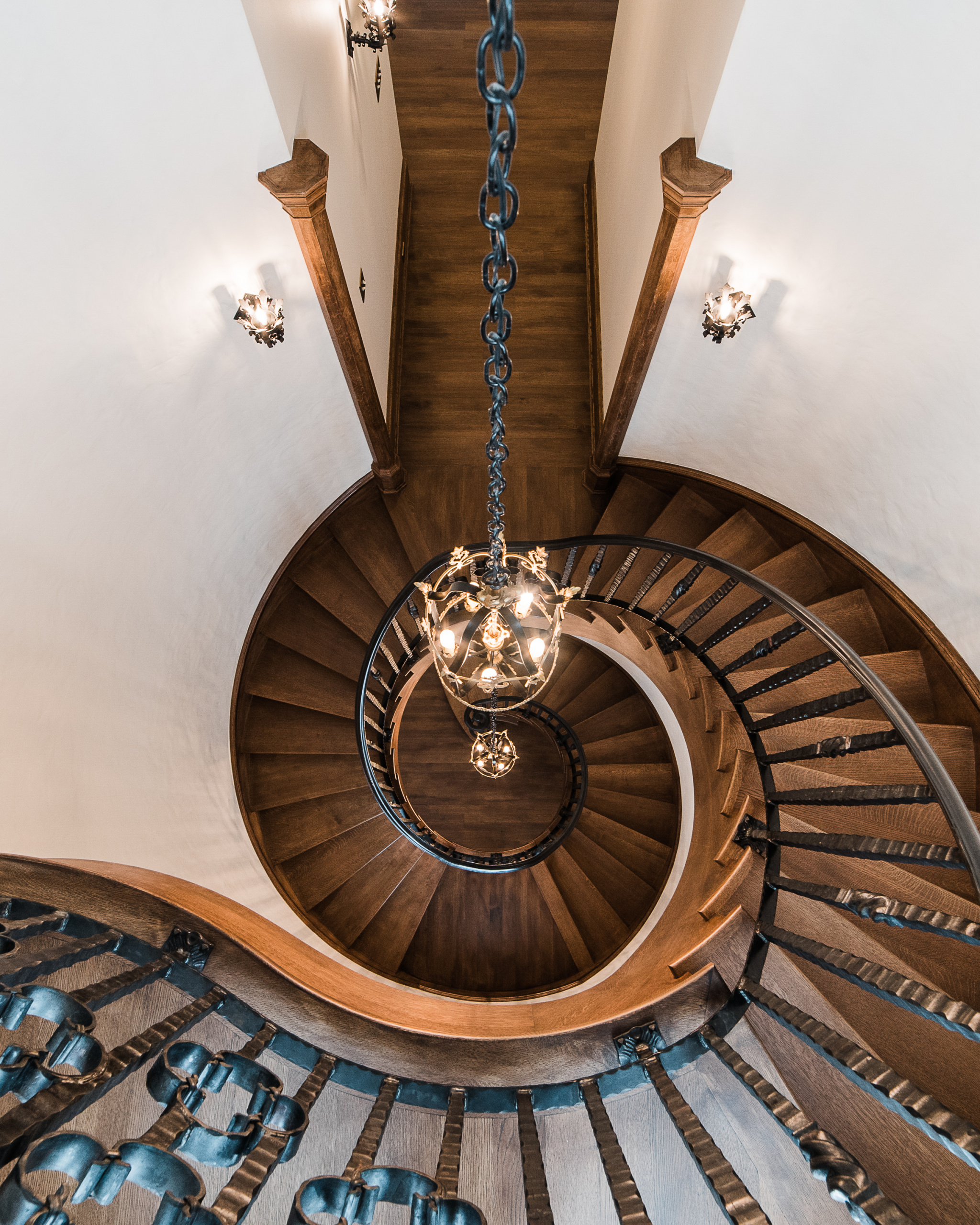 20 - Best Curved Stairway-Traditional