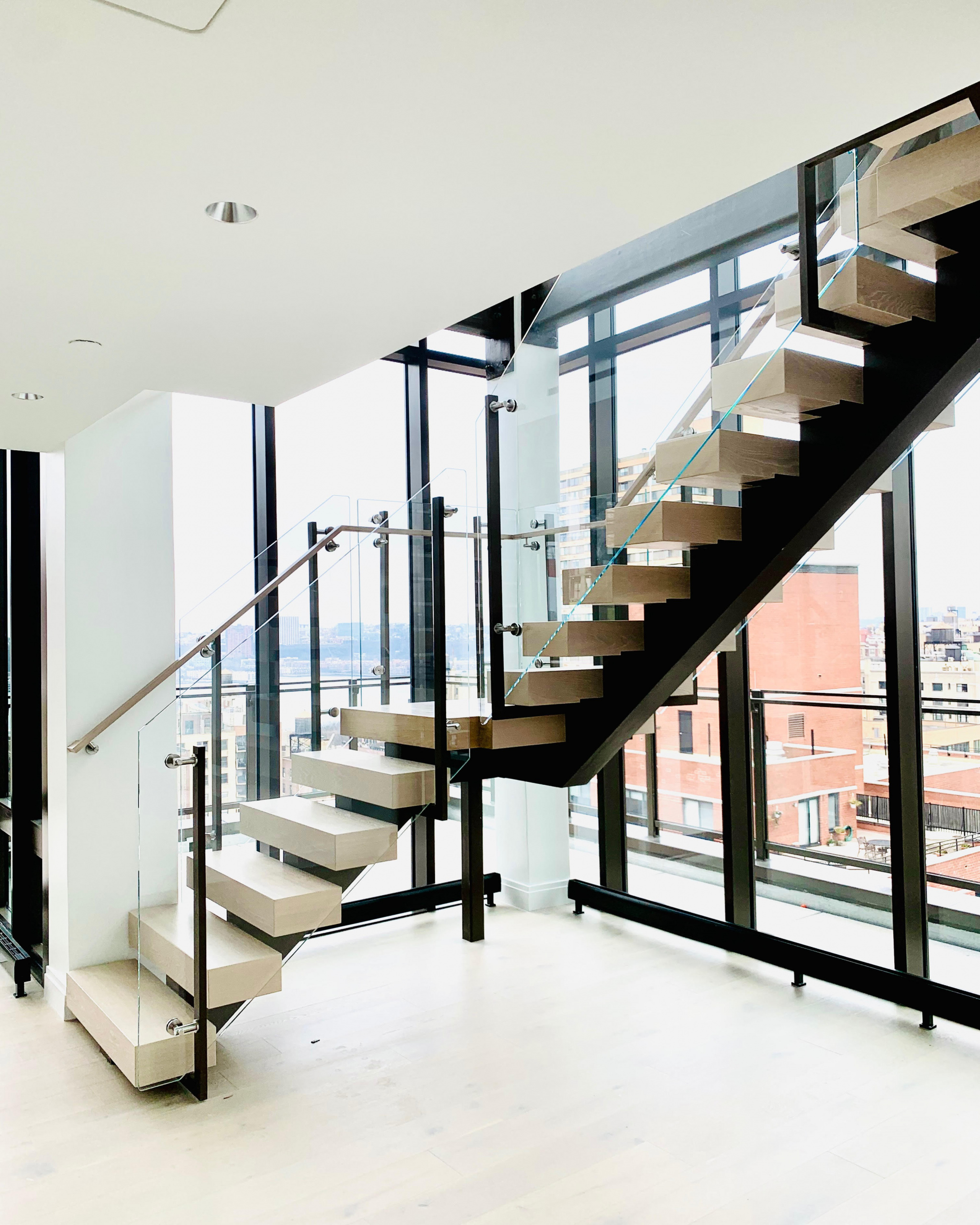 38 - Best Straight Stairway-Modern